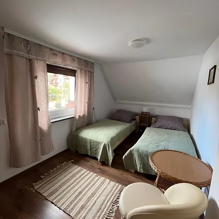 Δωμάτια σε οικογενειακή κατοικία Pod Cisowcem Sromowce Wyzne